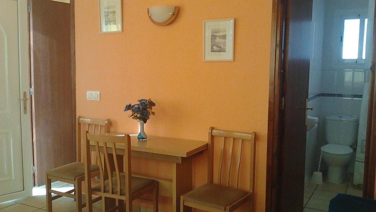 Apartamentos Famara Λορέτ Ντε Μαρ Εξωτερικό φωτογραφία