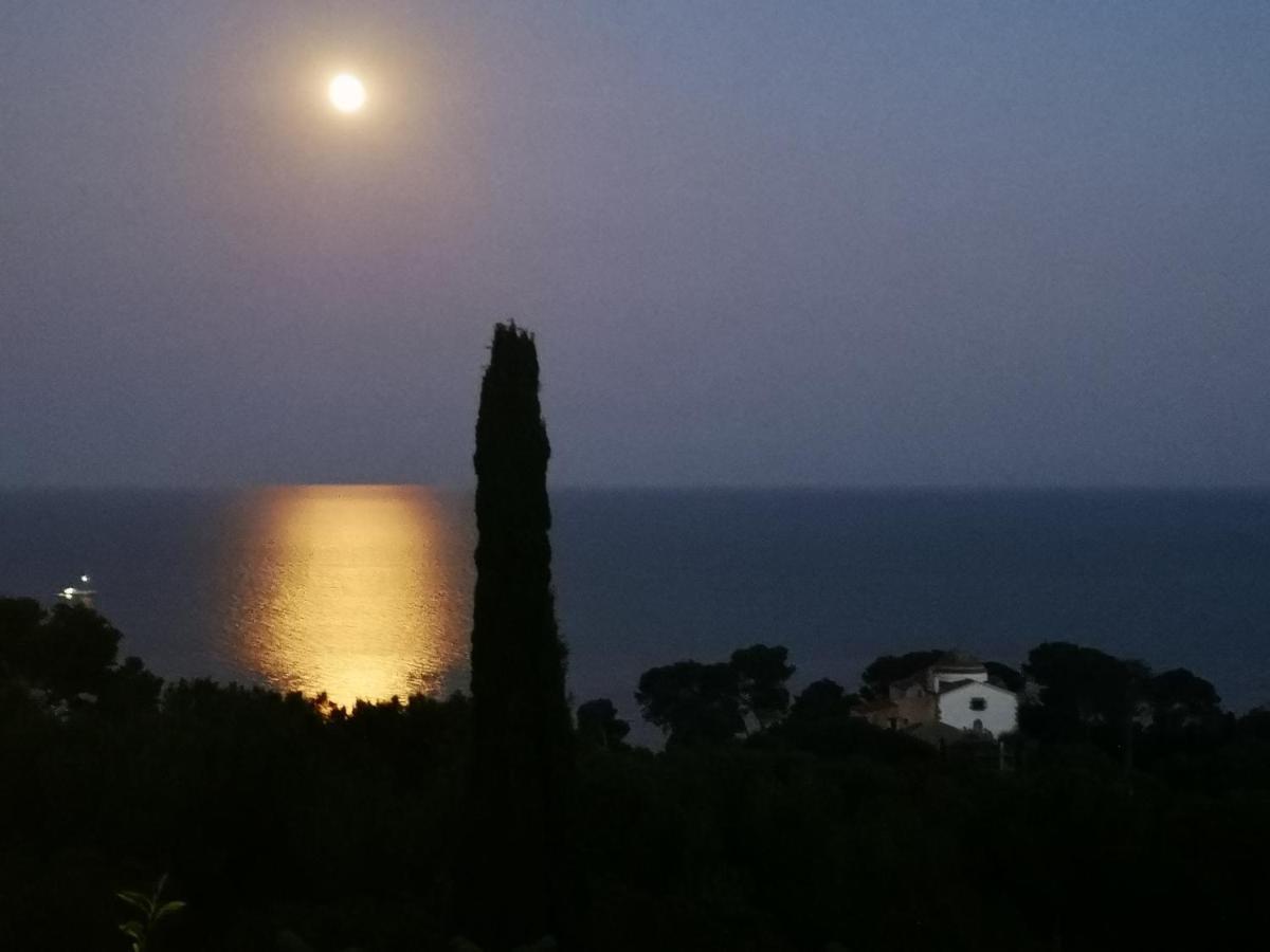 Apartamentos Famara Λορέτ Ντε Μαρ Εξωτερικό φωτογραφία
