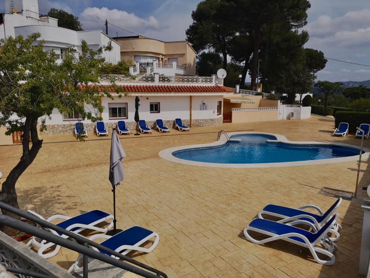 Apartamentos Famara Λορέτ Ντε Μαρ Εξωτερικό φωτογραφία
