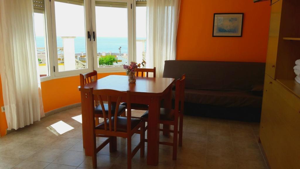Apartamentos Famara Λορέτ Ντε Μαρ Εξωτερικό φωτογραφία