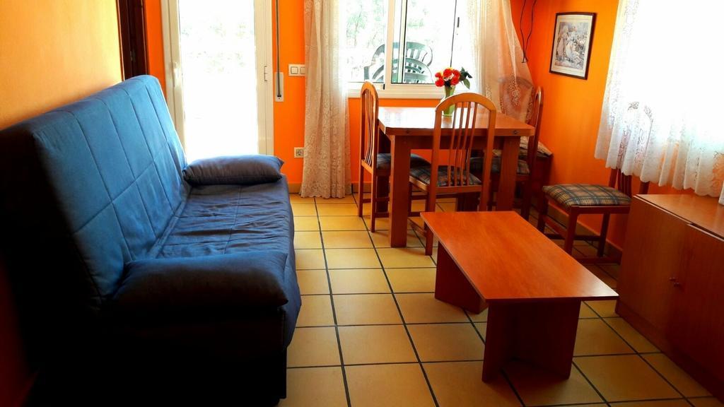 Apartamentos Famara Λορέτ Ντε Μαρ Εξωτερικό φωτογραφία