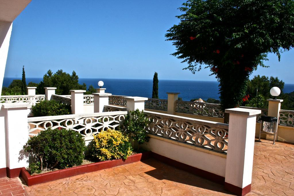 Apartamentos Famara Λορέτ Ντε Μαρ Εξωτερικό φωτογραφία